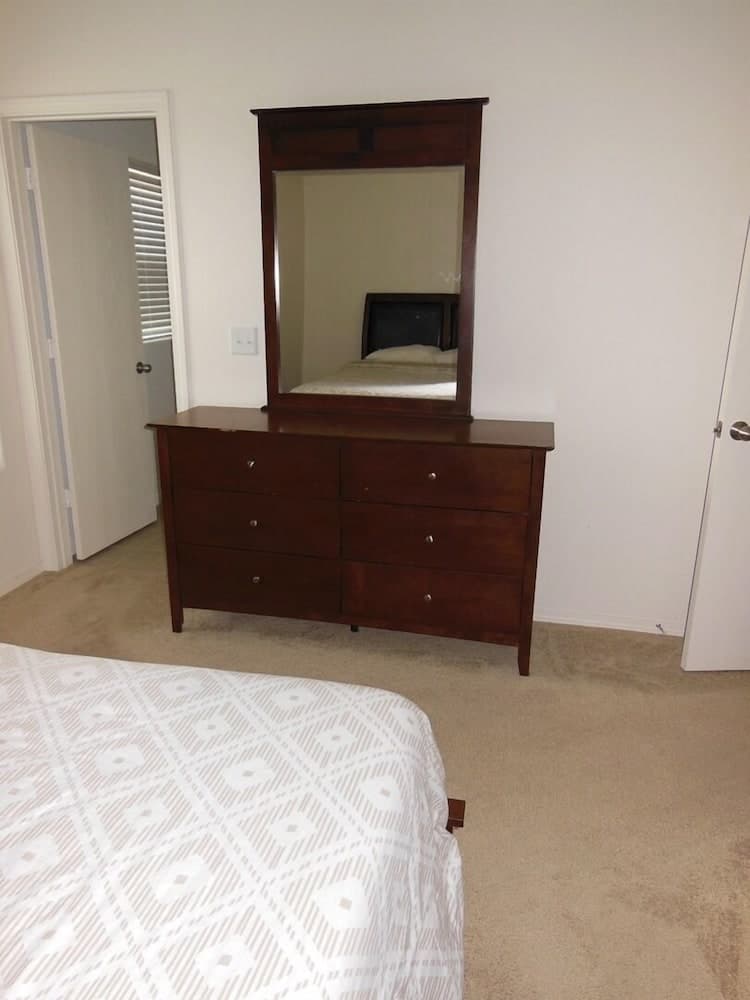 Desert Trails Luxury Suites interior in Hobbs, NM — gallery photo 2