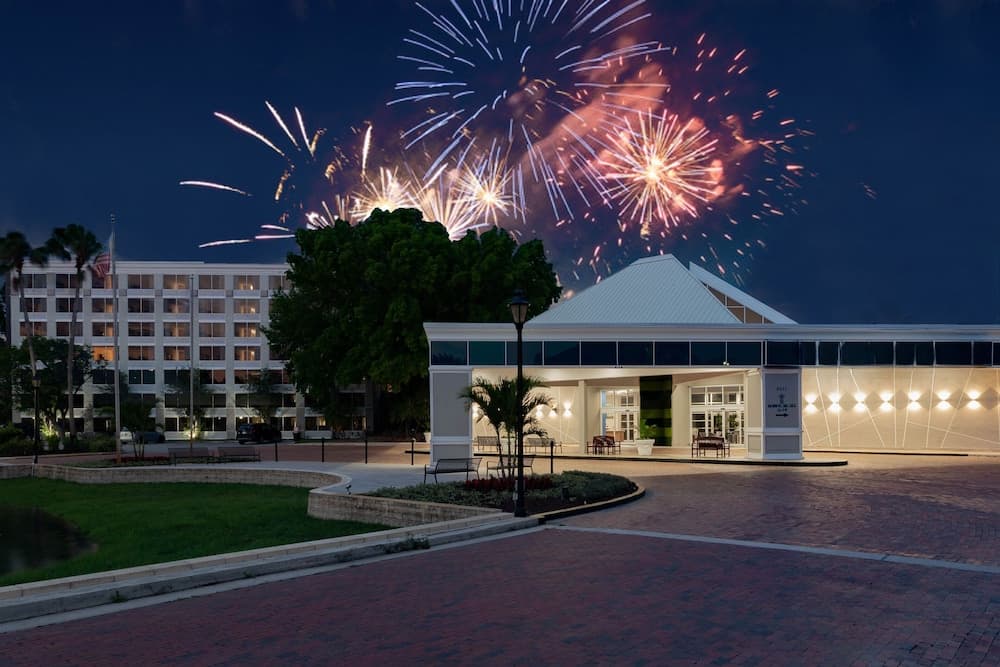 Holiday Inn Resort Kissimmee by the Parks by IHG featured exterior or lobby in Kissimmee, FL — similar hotel