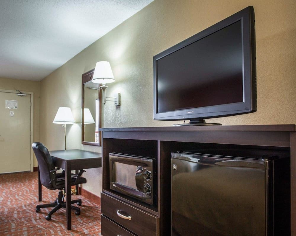 Quality Inn & Suites Monroe property views in Monroe, NC — gallery photo 3