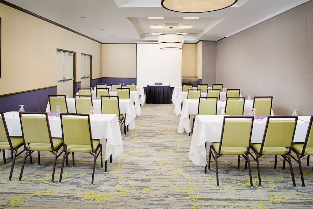 Hilton Garden Inn Hartford North/Bradley Int'l Airport gallery photo in Windsor — image 30
