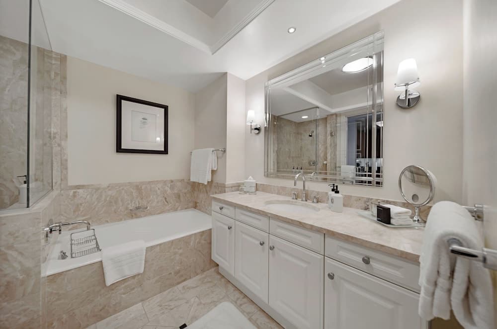 Four Seasons Studio Kitchen interior in Miami, FL — gallery photo 2