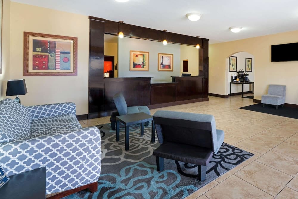 La Quinta Inn & Suites by Wyndham Morgan City property views in Morgan City, LA — gallery photo 3
