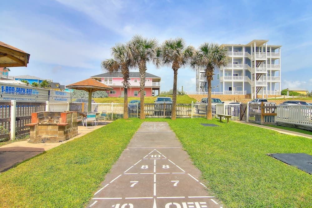 Beachgate Condo Suites And Hotel 512a 1 Bedroom Condo property views in Port Aransas, TX — gallery photo 3
