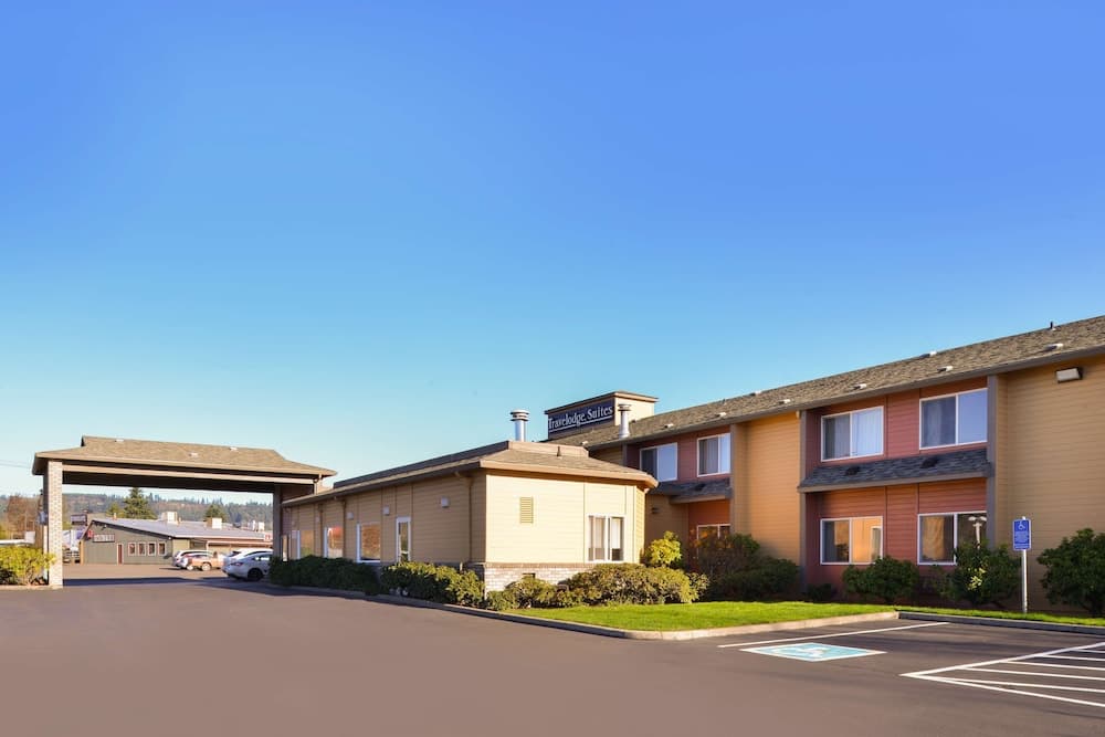 Travelodge Suites by Wyndham Newberg gallery photo in Newberg, OR — image 44
