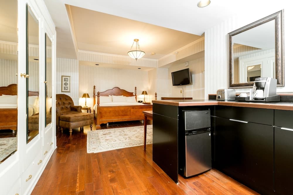 Hotel 340 gallery photo in St. Paul, MN — image 61