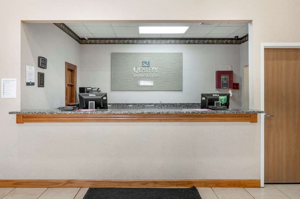 Quality Inn & Suites property views in Columbus, OH — gallery photo 3