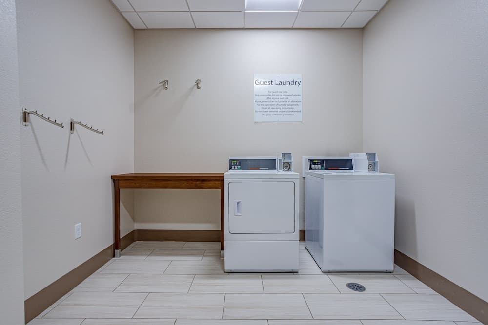 Holiday Inn Express & Suites Elkhart North by IHG gallery photo in Elkhart, IN — image 28