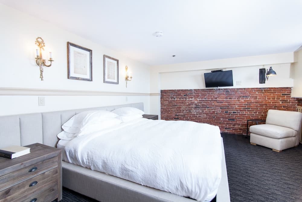 Garrison Inn Boutique Hotel gallery photo in Newburyport, MA — image 6