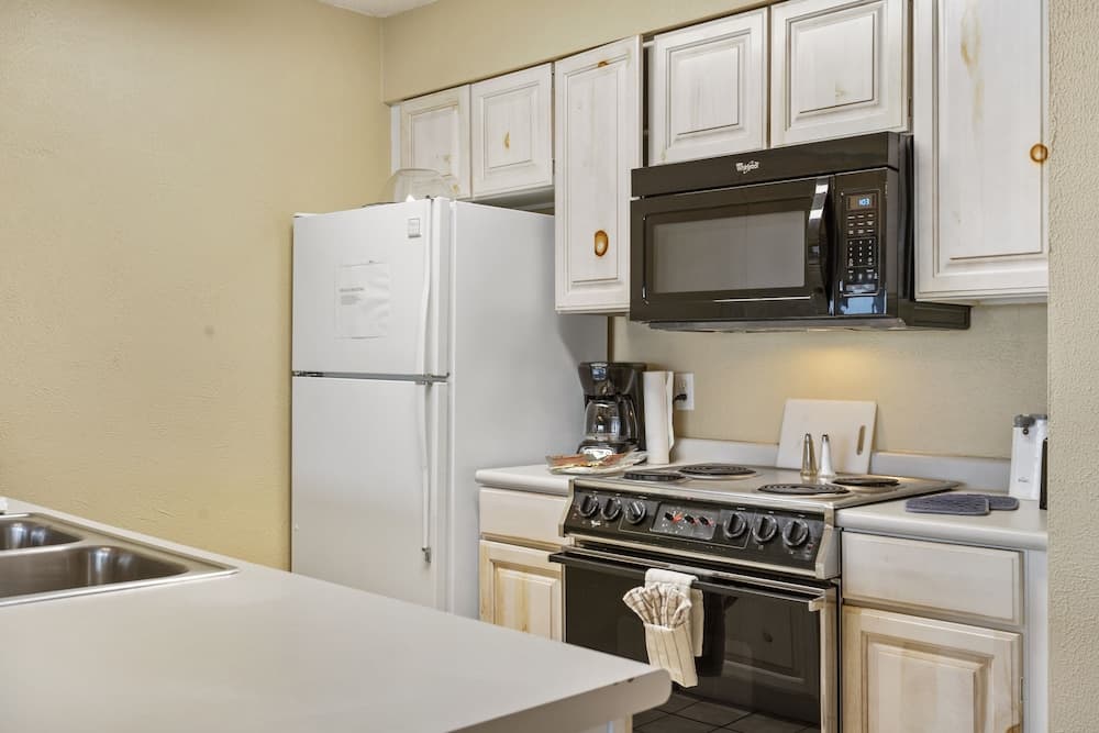 Rock Lane Resort & Marina property views in Branson, MO — gallery photo 3