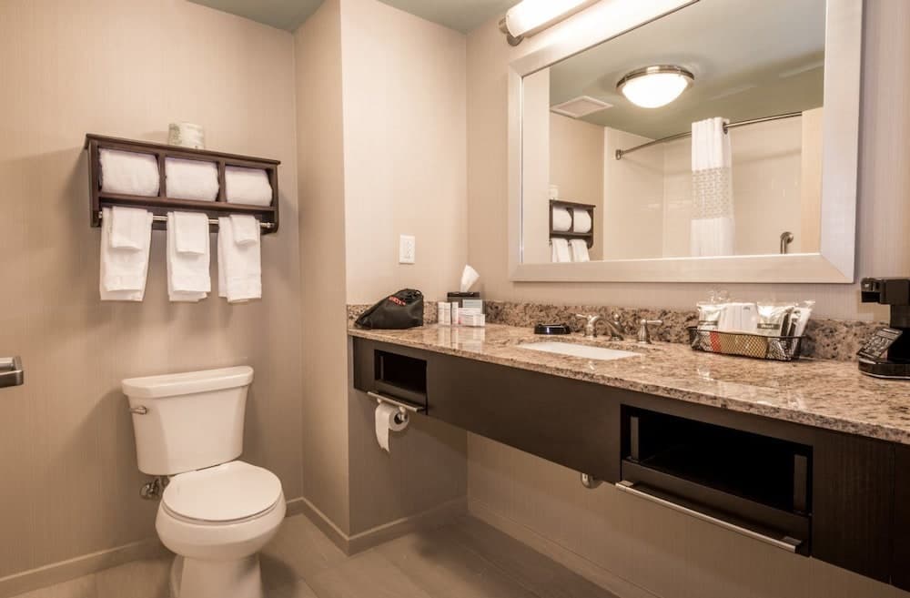 Hampton Inn & Suites Gulfport I-10 gallery photo in Gulfport, MS — image 25