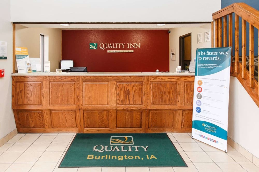 Quality Inn Burlington near Hwy 34 interior in Burlington, IA — gallery photo 2