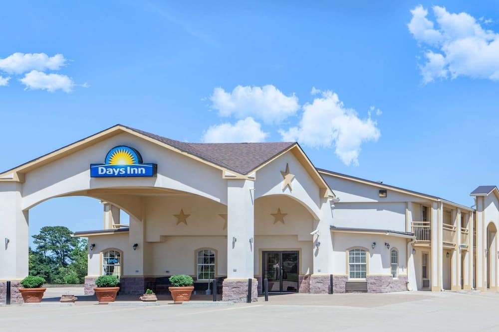 Days Inn by Wyndham Centerville — hotel in Center, Texas