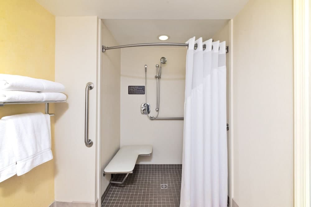 Holiday Inn Express Hotel & Suites Frackville by IHG gallery photo in Frackville, PA — image 42