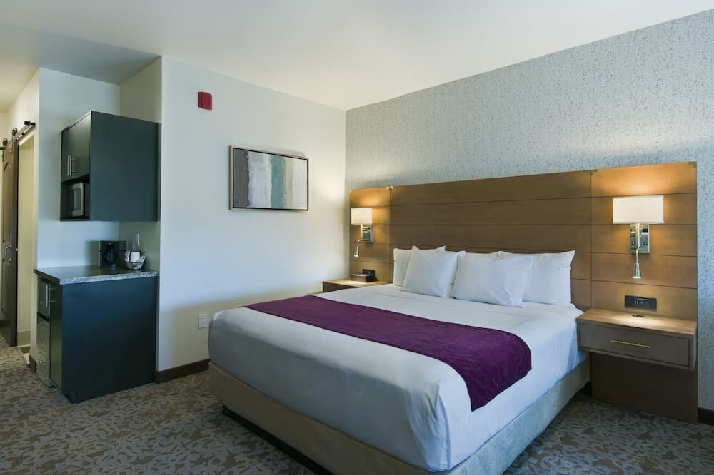 Oxford Suites Sonoma County gallery photo in Rohnert Park, CA — image 27