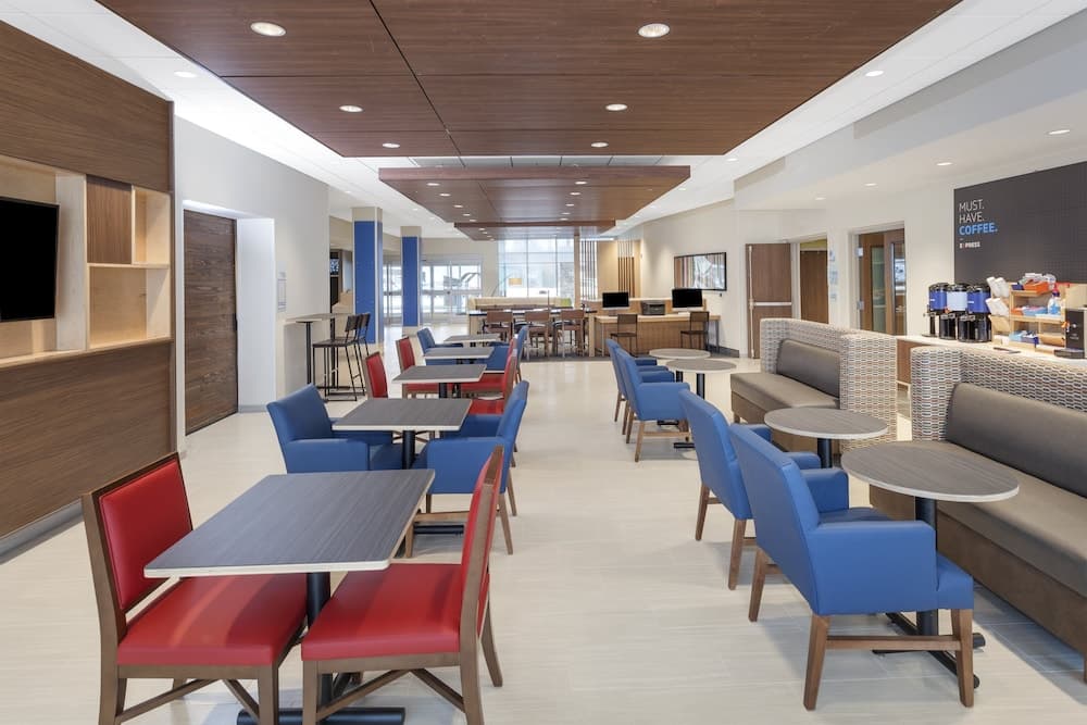 Holiday Inn Express & Suites Hudson I-94 by IHG featured exterior or lobby in Hudson, WI — similar hotel