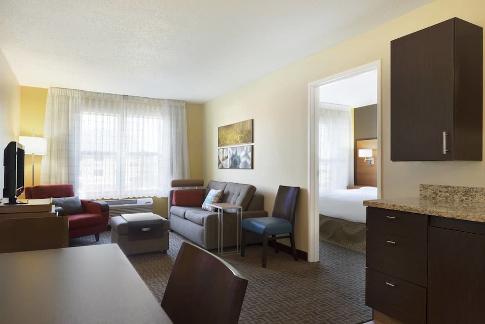 TownePlace Suites Chicago Naperville gallery photo in Naperville, IL — image 16