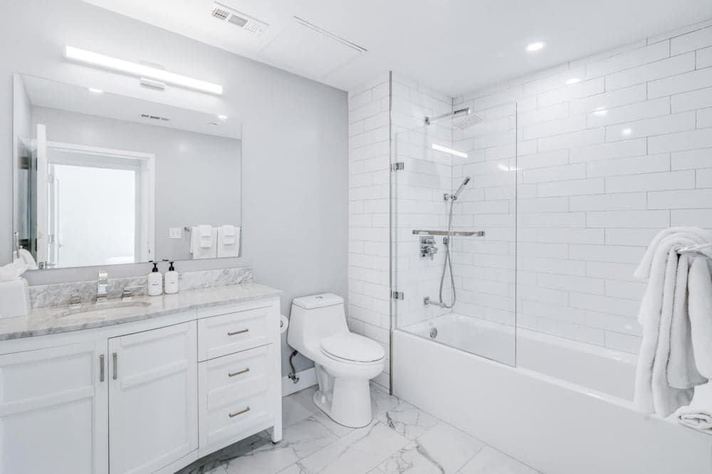 Sosuite 2BR Apt w Park View, W/d, Gym, Lounge property views in Philadelphia, PA — gallery photo 3