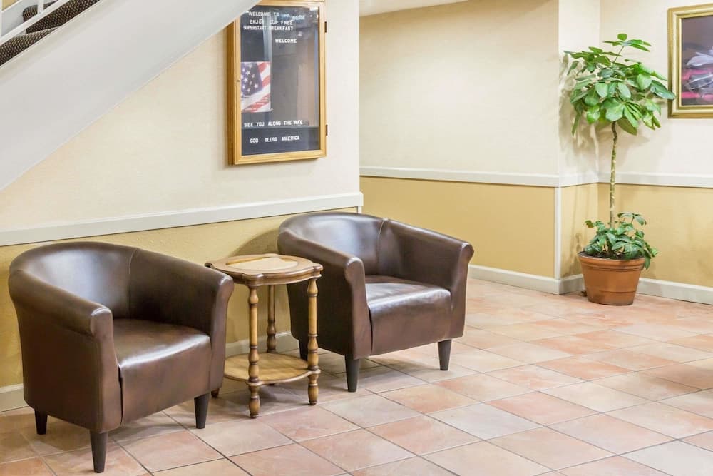 Super 8 by Wyndham Knoxville Downtown Area property views in Knoxville, TN — gallery photo 3