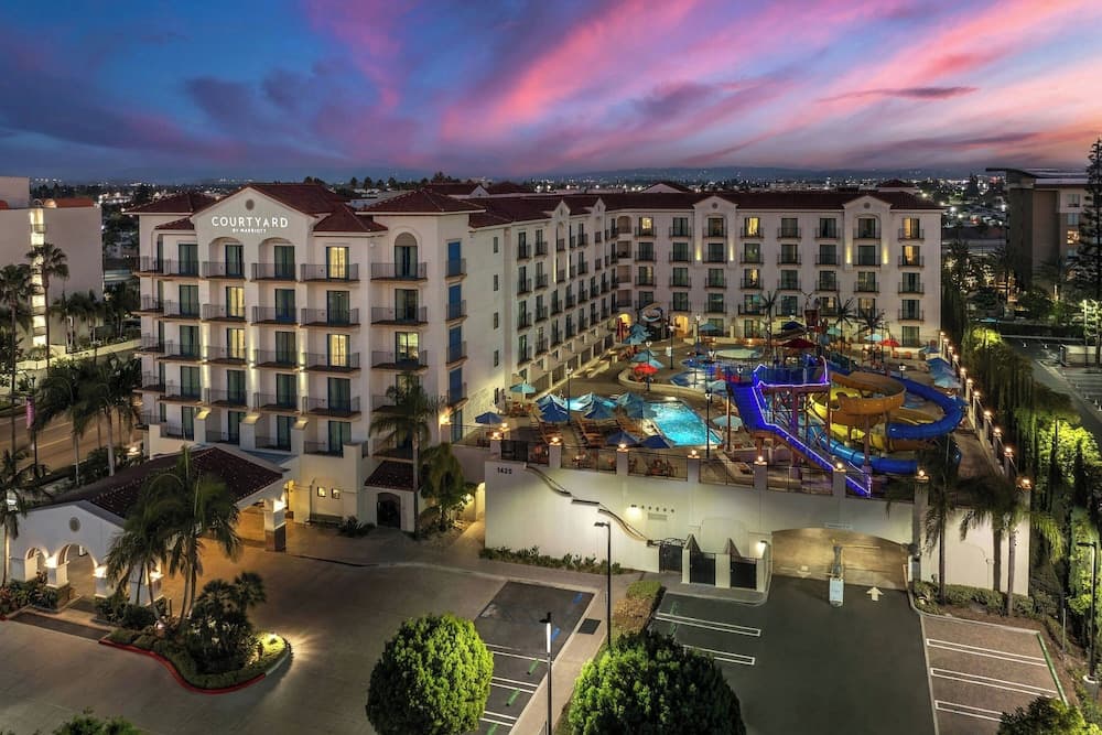 Courtyard by Marriott Anaheim Theme Park Entrance featured exterior or lobby in Anaheim, CA — similar hotel