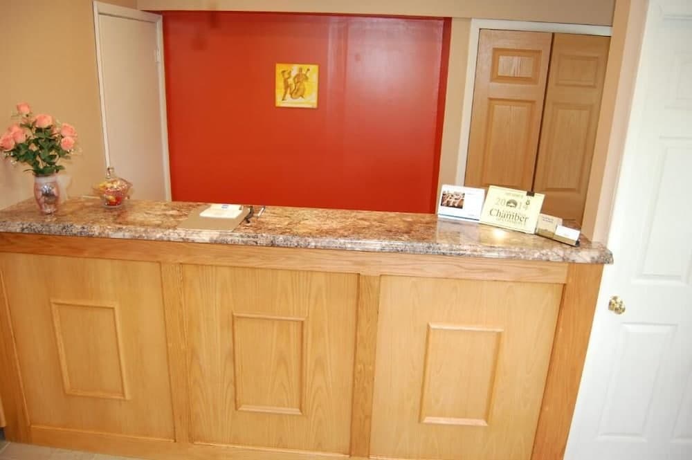 Canton Inn By OYO property views in Canton, IL — gallery photo 3