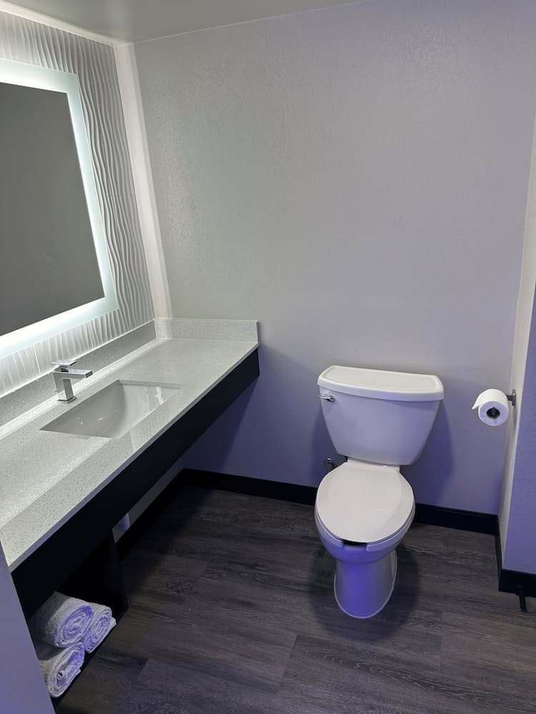 Imperial Suites gallery photo in Dearborn, MI — image 11