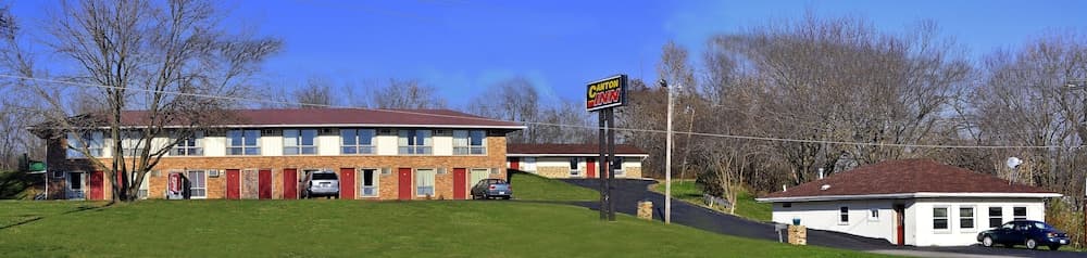 Canton Inn By OYO featured exterior or lobby in Canton, IL — similar hotel