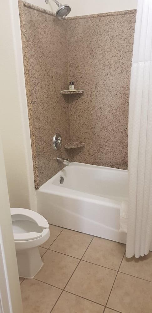 Hawthorn Suites by Wyndham Victorville gallery photo in Victorville, CA — image 6