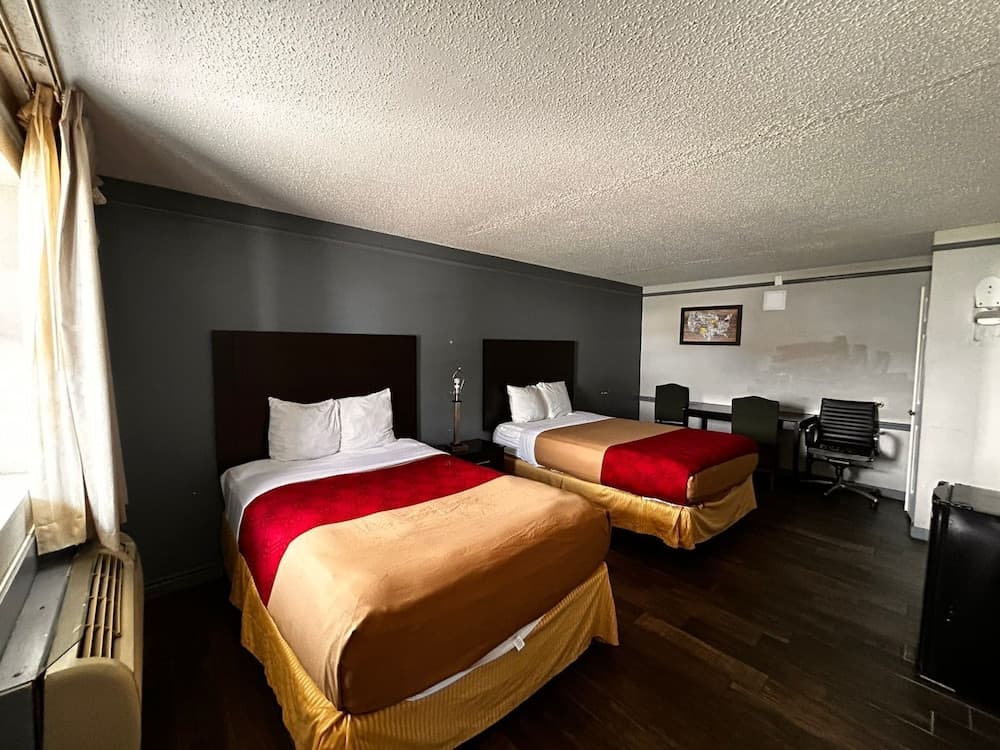 Capital O Kings Inn interior in Memphis, TN — gallery photo 2