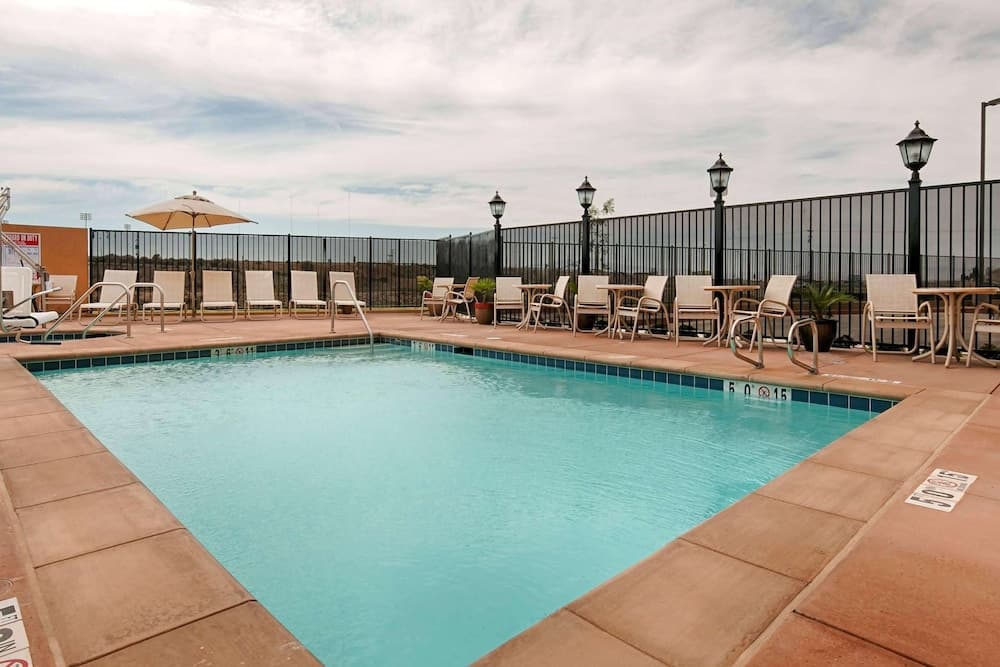 Wyndham Garden Lancaster CA property views in Lancaster, CA — gallery photo 3