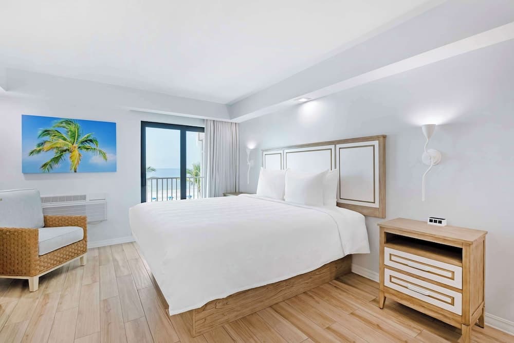 Best Western Plus Beach Resort interior in Fort Myers Beach, FL — gallery photo 2
