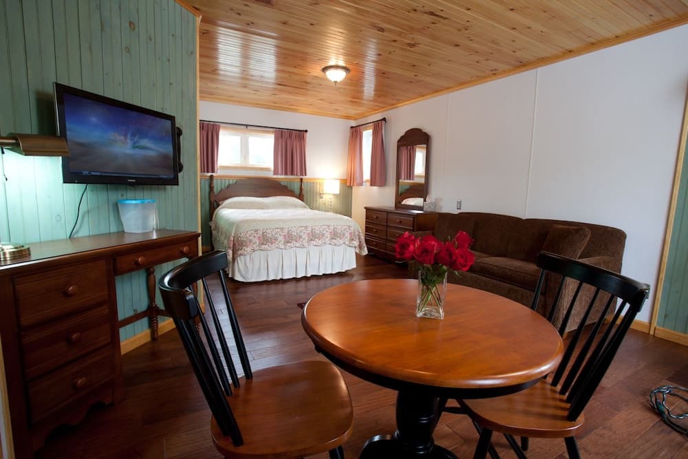 Blue Hill Lodge gallery photo in Claryville — image 40