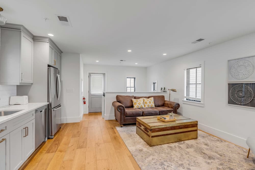 The Palmetto House interior in Charleston, SC — gallery photo 2