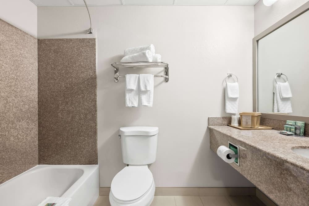 Best Western Dartmouth-New Bedford gallery photo in North Dartmouth, MA — image 21
