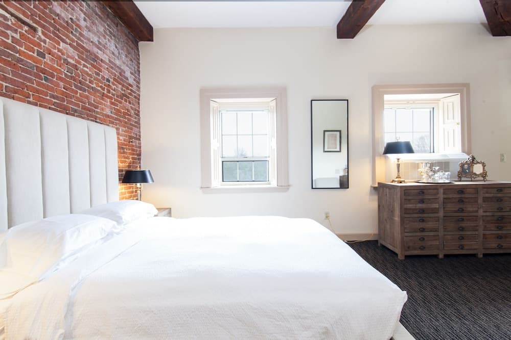 Garrison Inn Boutique Hotel property views in Newburyport, MA — gallery photo 3