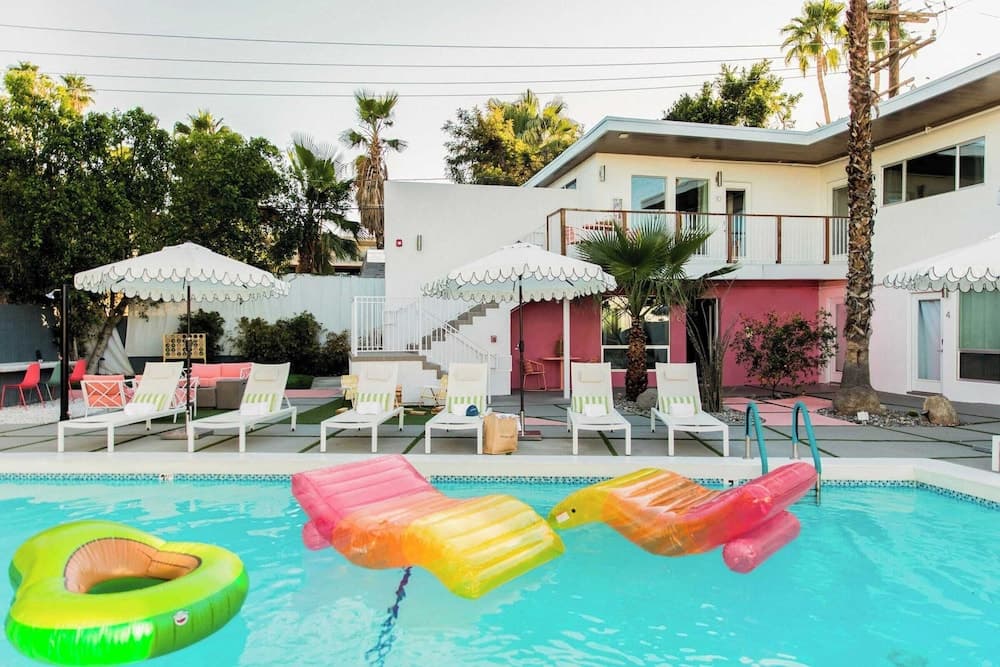 The Wesley by Avantstay A 10 BR Private Boutique Hotel Experience in the Heart of Palm Springs interior in Palm Springs, CA — gallery photo 2