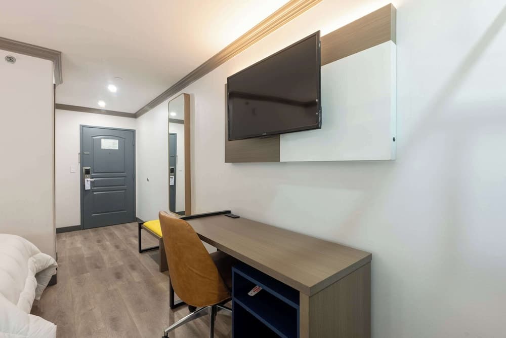 Torrance Inn LAX Airport Area property views in Torrance, CA — gallery photo 3
