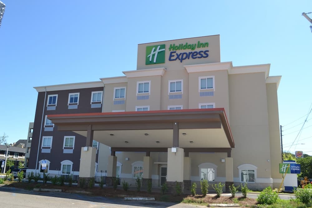 Holiday Inn Express Tallahassee University Central by IHG featured exterior or lobby in Tallahassee, FL — similar hotel