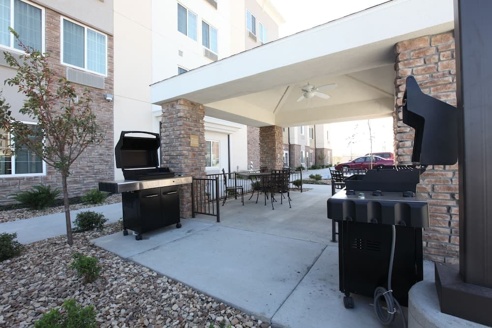 Candlewood Suites Columbia East by IHG interior in Columbia, MO — gallery photo 2