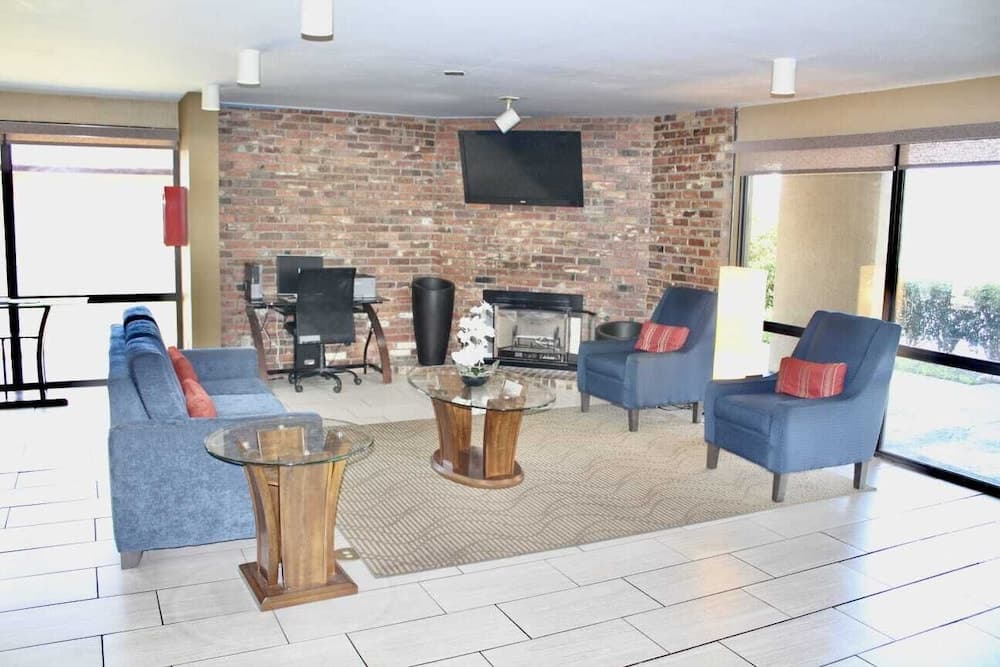 Quality Inn Indianola interior in Indianola, MS — gallery photo 2