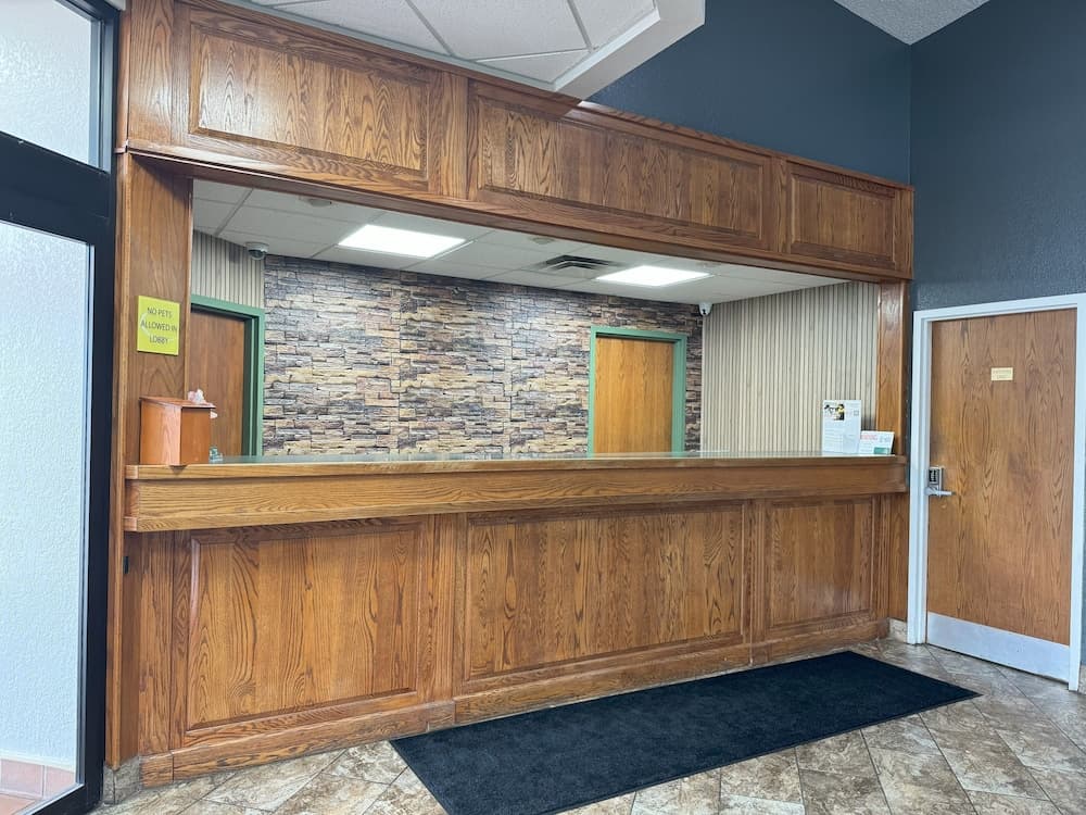 Quality Inn Mason Near Kings Island interior in Mason, OH — gallery photo 2