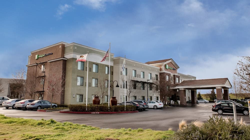 Holiday Inn Express Hotel & Suites Lincoln by IHG gallery photo in Lincoln, CA — image 18