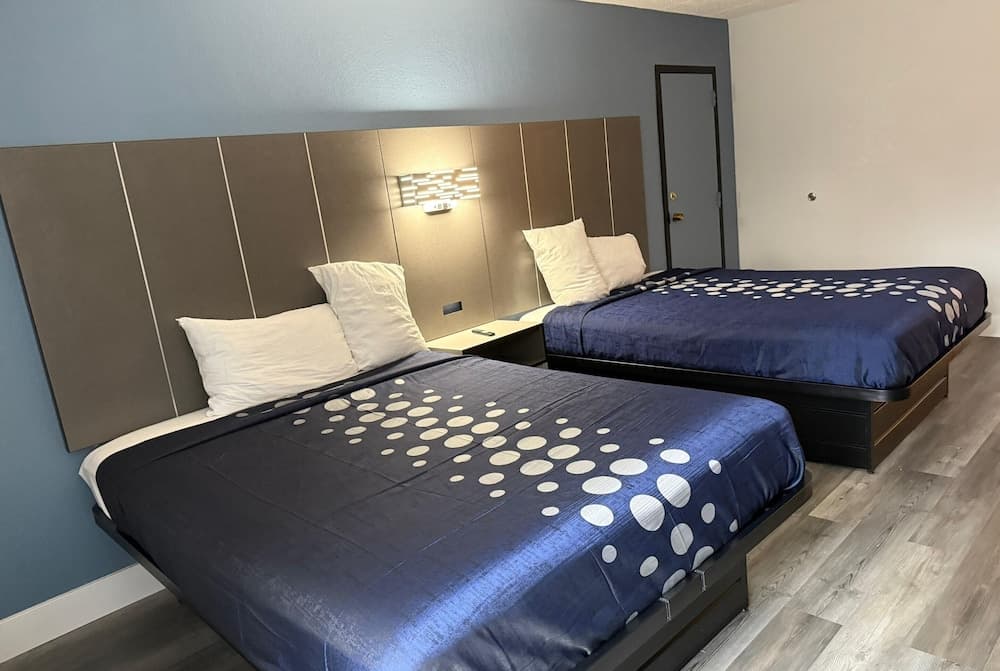 Coratel Inn and Suites La Crosse interior in La Crosse, WI — gallery photo 2