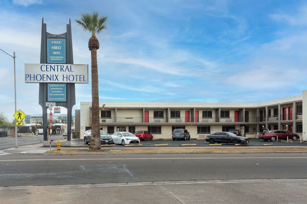 Central Phoenix Hotel property views in Phoenix, AZ — gallery photo 3