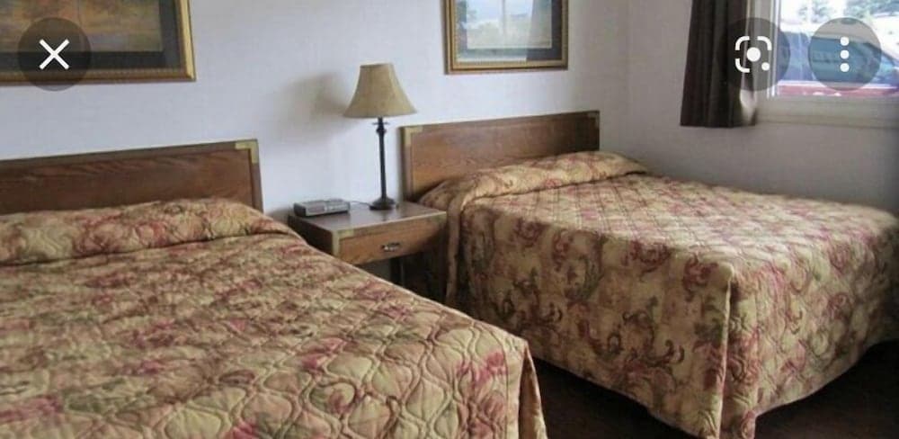 Super9 inn property views in Albion, MI — gallery photo 3