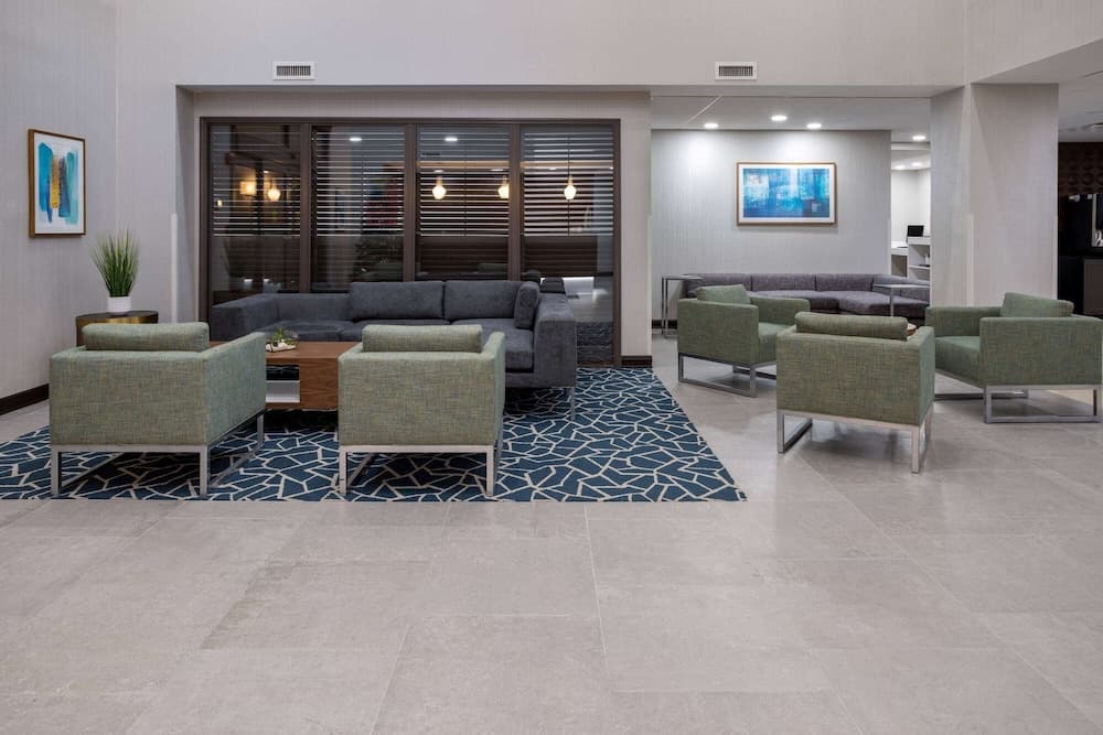 Wingate by Wyndham Vineland/Millville interior in Vineland, NJ — gallery photo 2