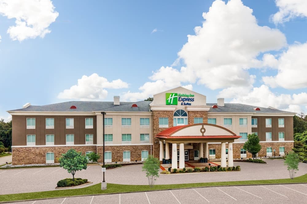 Holiday Inn Express and Suites Winona North by IHG featured exterior or lobby in Winona, MS — similar hotel