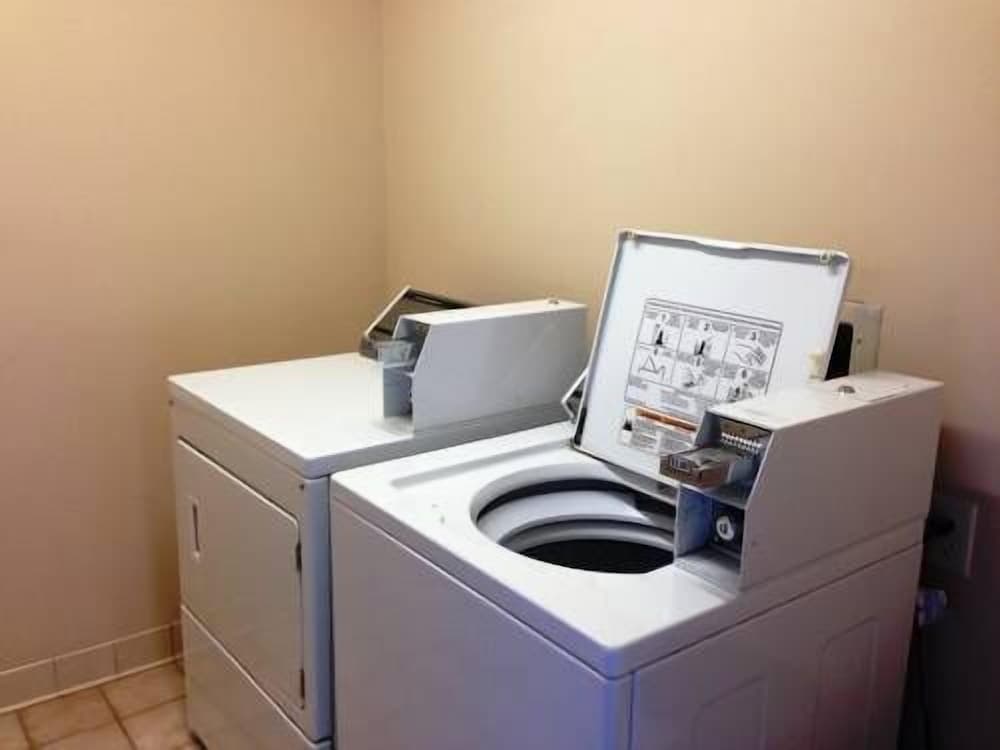 American Inn & Suites - High Point NC gallery photo in High Point, NC — image 5