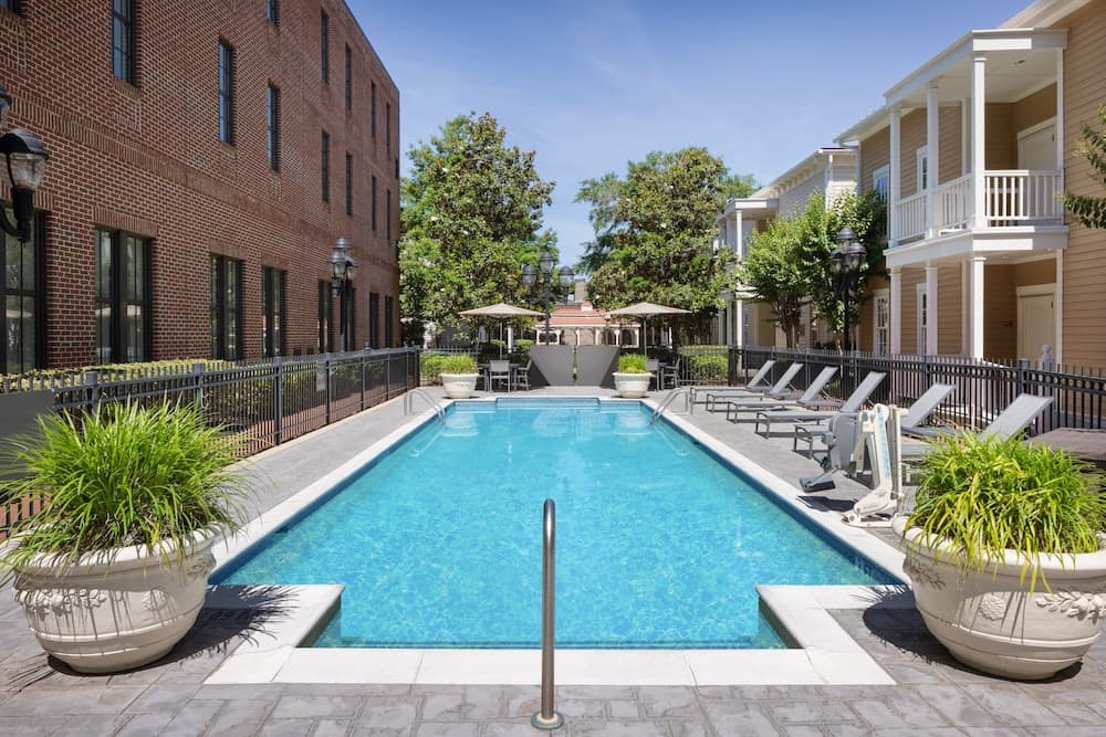 Residence Inn by Marriott Savannah Downtown/Historic Distric featured exterior or lobby in Savannah, GA — similar hotel