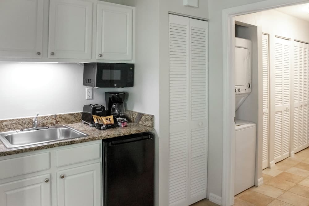 Barefoot Suites gallery photo in Kissimmee, FL — image 17