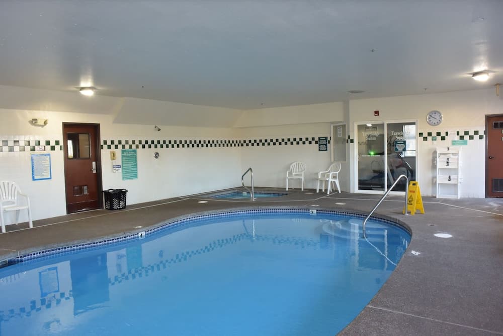 Travelodge Suites by Wyndham Newberg gallery photo in Newberg, OR — image 45